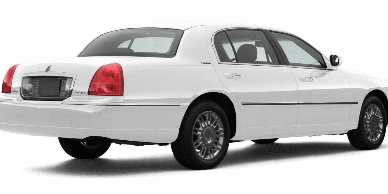 LINCOLN TOWN CAR 2007 1LNHM82V17Y623293 image